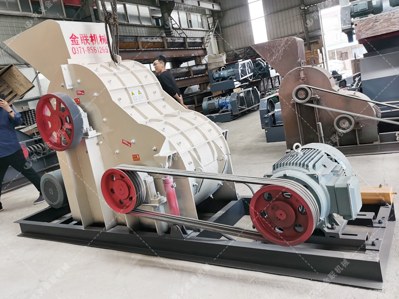 SCF800X800雙級(jí)粉碎機(jī)發(fā)貨圖片_發(fā)往云南楚雄_磚廠(chǎng)粉碎頁(yè)巖和土